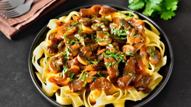 За вегетарианци (и не само): Ароматно гъбено рагу