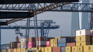 Кои са най-застрашените европейски износители от митата на Тръмп за Гренландия