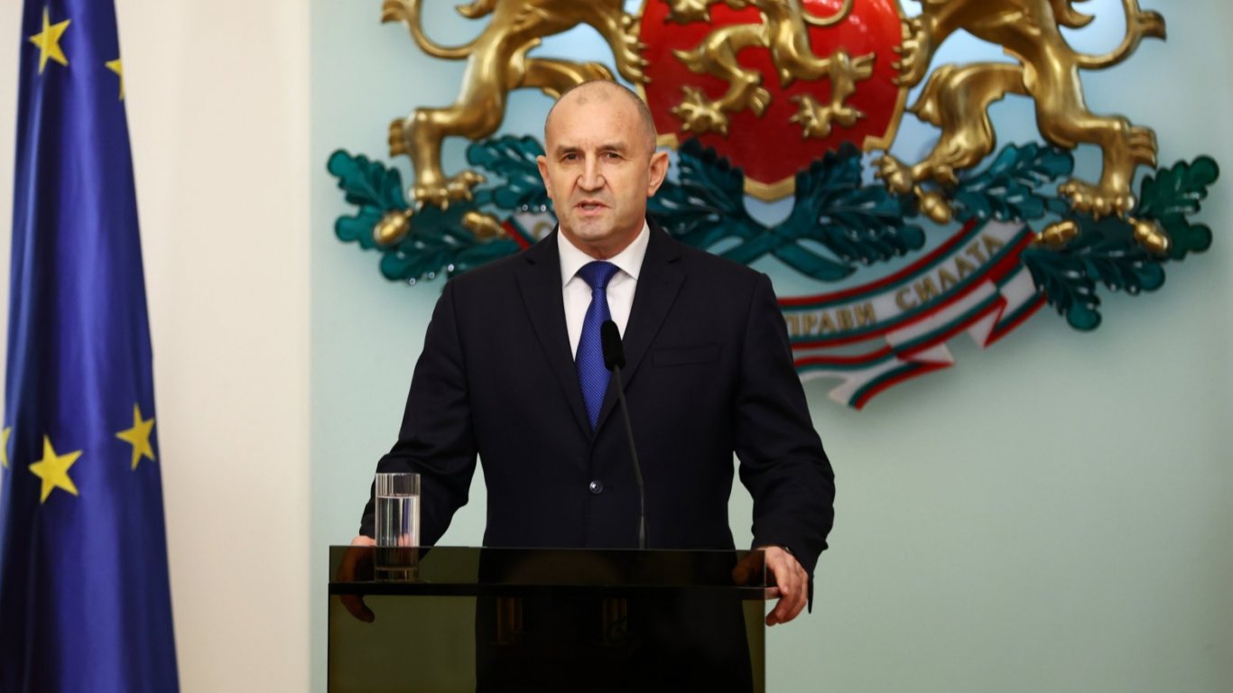 Президентът се оттегли: Какво следва след оттеглянето на президента?