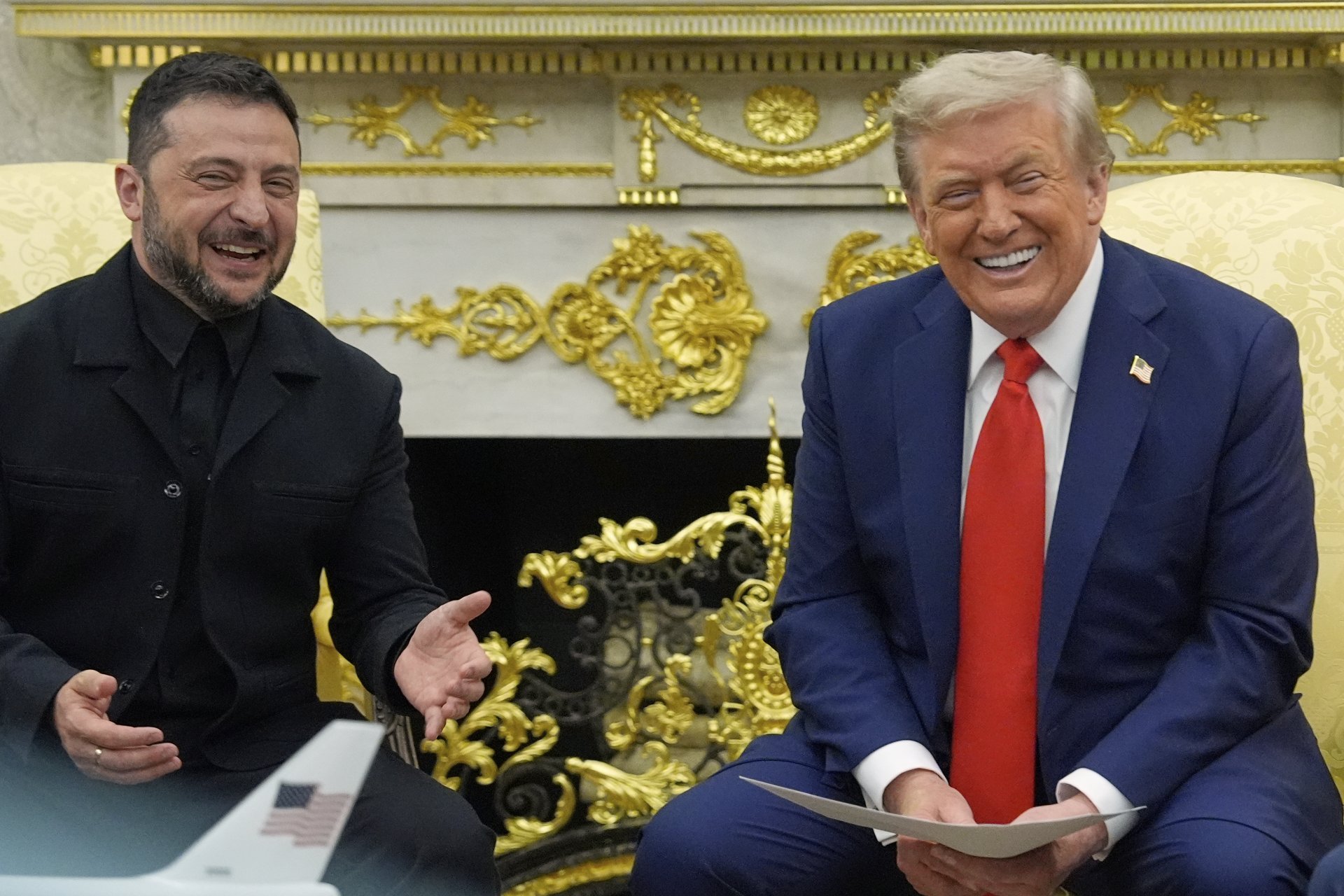 Зеленски с костюм на втора среща за годината с Тръмп в Белия дом