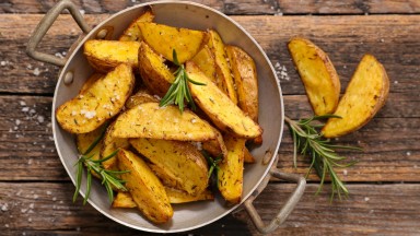 Уеджис картофки в еърфрайър