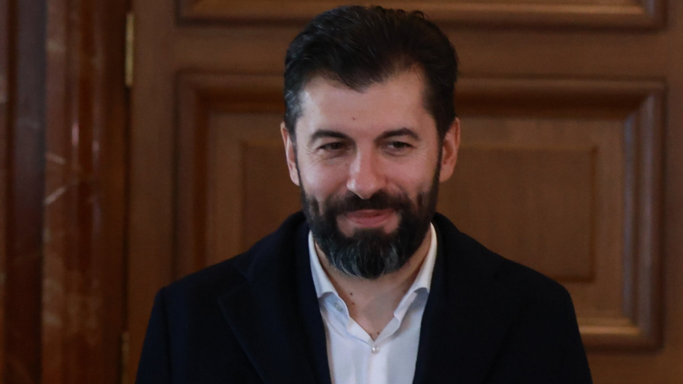 Полицай свидетелства срещу Кирил Петков по делото за ареста на Бойко Борисов