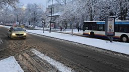 Сняг затрупа страната - пътна обстановка