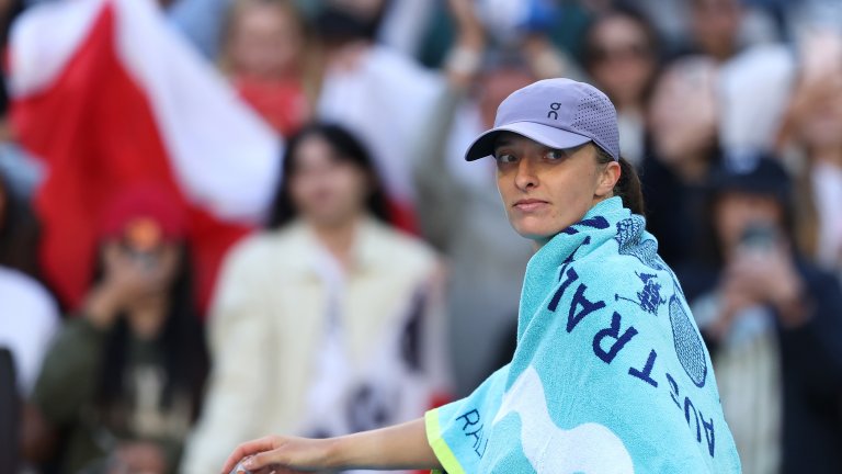 Швьонтек се ядоса на камерите: Да не сме животни в зоопарк?