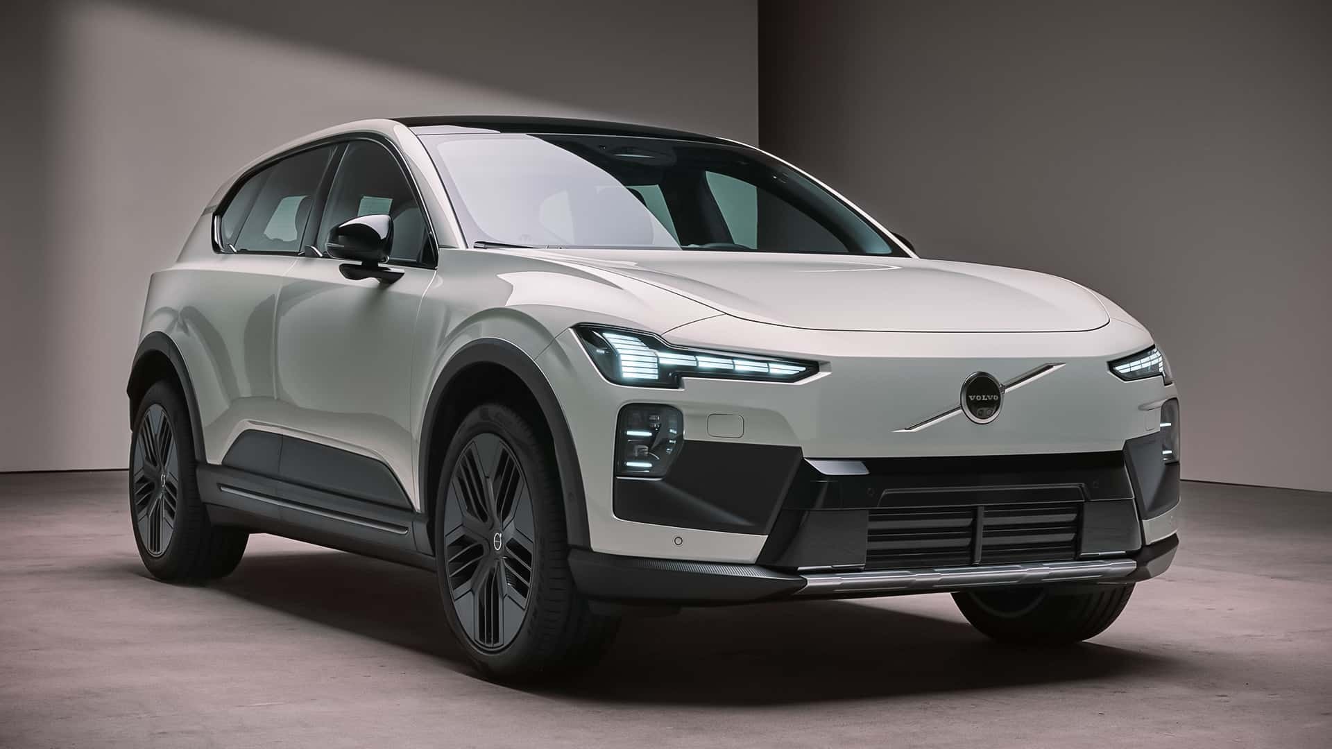 Volvo EX60 Cross Country