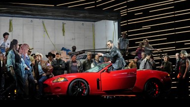 Промени в "Кармен" в "Метрополитън" опера накараха режисьора и екипа му да изтеглят имената си от афиша