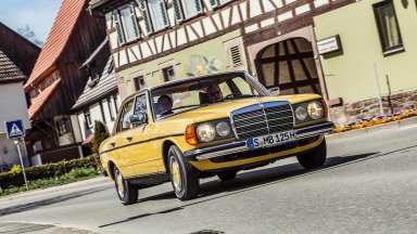 Mercedes-Benz W 123 празнува 50-годишен юбилей като легенда
