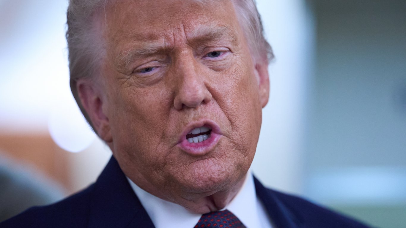 Какво се случи с работника във Ford, който обиди Доналд Тръмп