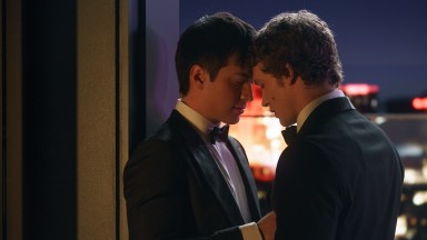 Хъдсън Уилямс и Конър Стори от гей сериала "Страстно съперничество“ носиха факлата на Олимпиадата 