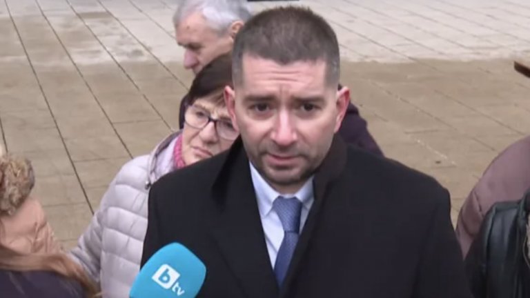 Слави Василев: Убеден съм, че Радев е готов с кабинет; Владо Николов: Той ще е премиер