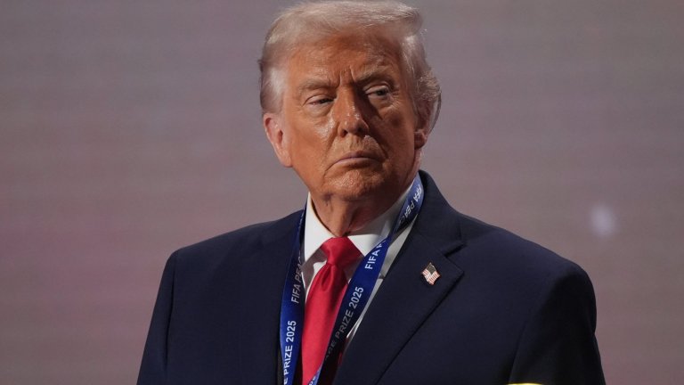 Тръмп: Иран иска сделка след пристигането на американската армада