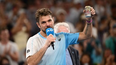 С бира в ръка и трибуните на крака: Един шампион си взе сбогом с австралийската публика