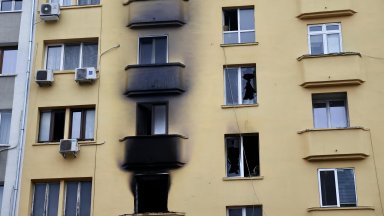 Има опасност за живота на двете деца, пострадали при пожара в центъра на София 