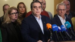 От ПП са готови за коалиция с ДБ, но поставиха условия - едното е за недопускане на изключени