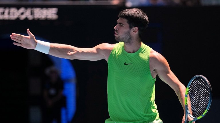 Машината Алкарас прекрачи в четвъртфиналите без загубен сет