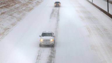 Хиляди отменени полети и транспортен хаос заради силна буря в САЩ (снимки)