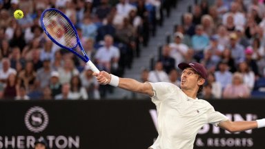 Местният любимец подлуди Мелбърн. Отказване отвори пътя на Джокович към четвъртфинал