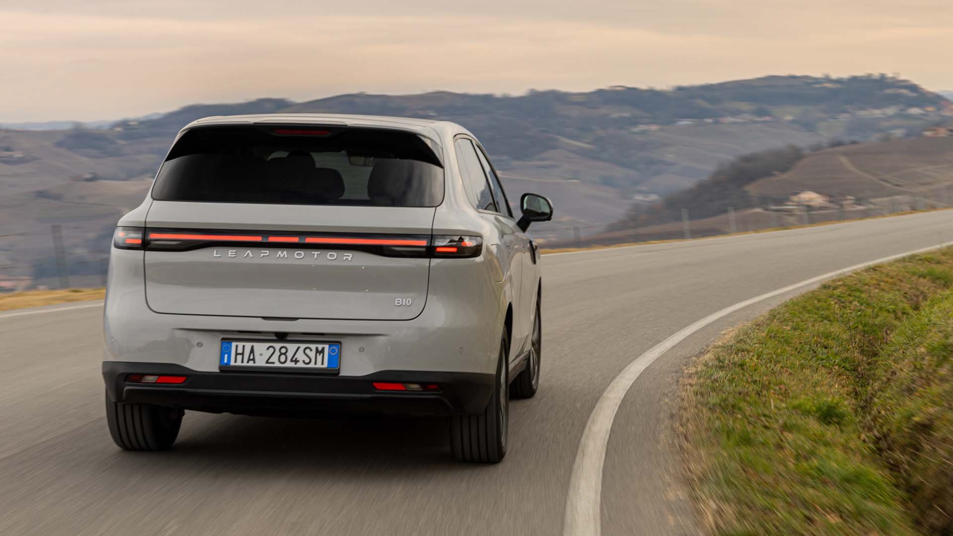 Leapmotor B10 Hybrid EV 