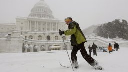 Ледникова епоха в САЩ: Мощната снежна буря взе първите си 11 жертви (снимки)