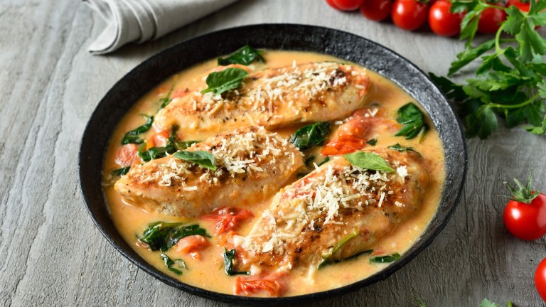 Спомен за лятото: Пилешки гърди в кремообразен сос 