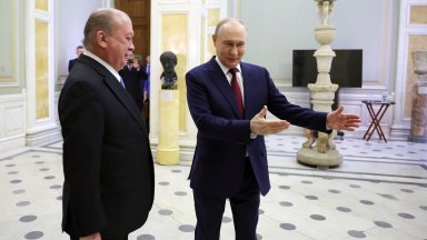 Дипломация сред шедьоври: Путин посрещна султана на Малайзия в Ермитажа (снимки/видео)