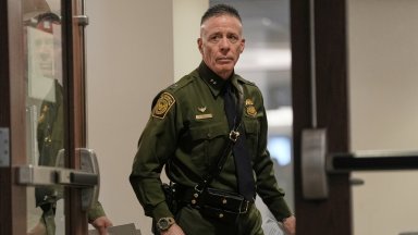 Най-висшият служител на граничната охрана на САЩ и още агенти напускат Минеаполис