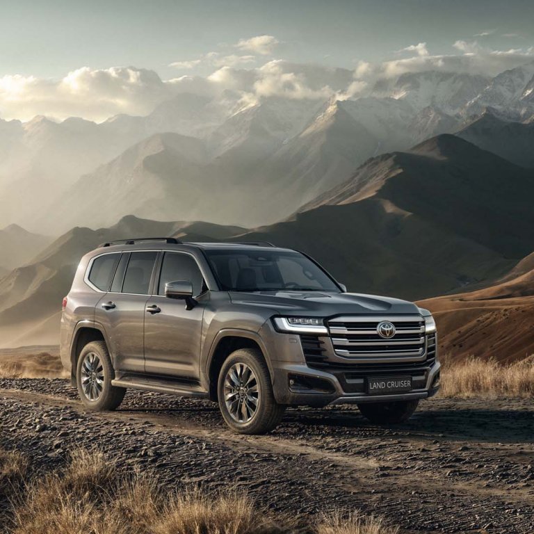 Toyota Land Cruiser 300 дебютира в Европа с хибридно задвижване