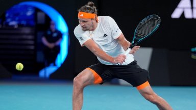 Екзекуторът на Медведев нямаше сили за нова сензация - Зверев е първият полуфиналист