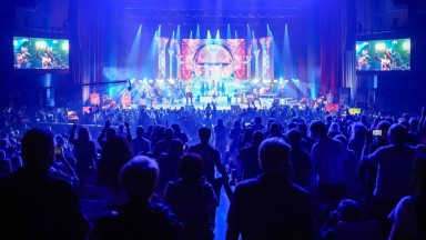 ROCK SENSATION изправи на крака близо 4000 души в Зала 1 на НДК