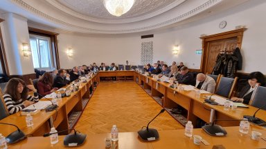 Предават на ДАНС архивите на антикорупционната комисия след закриването ѝ