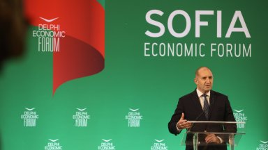 За Европа, еврозоната и войната: Радев с реч на първо публично събитие като гражданин