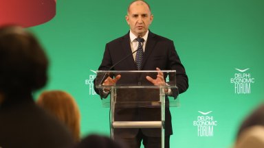 За Европа, еврозоната и войната: Радев с реч на първо публично събитие като гражданин