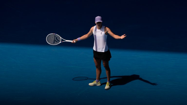 Швьонтек ще почака за кариерен Шлем, Рибакина ѝ събра багажа на четвъртфиналите