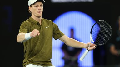 Синер продължи терора си над Шелтън и ще играе с Джокович