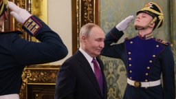 САЩ първо отвлякоха Мадуро, а сега убиха Хаменей. Путин също ли е в опасност? 