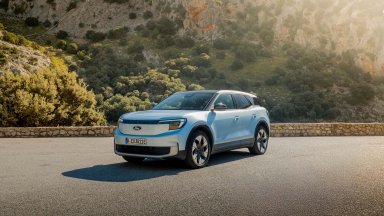 Ford предлага по-голям автономен пробег за Capri и Explorer