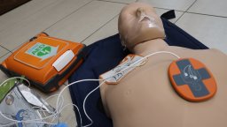 Поставят външни дефибрилатори на пет оживени места в Русе
