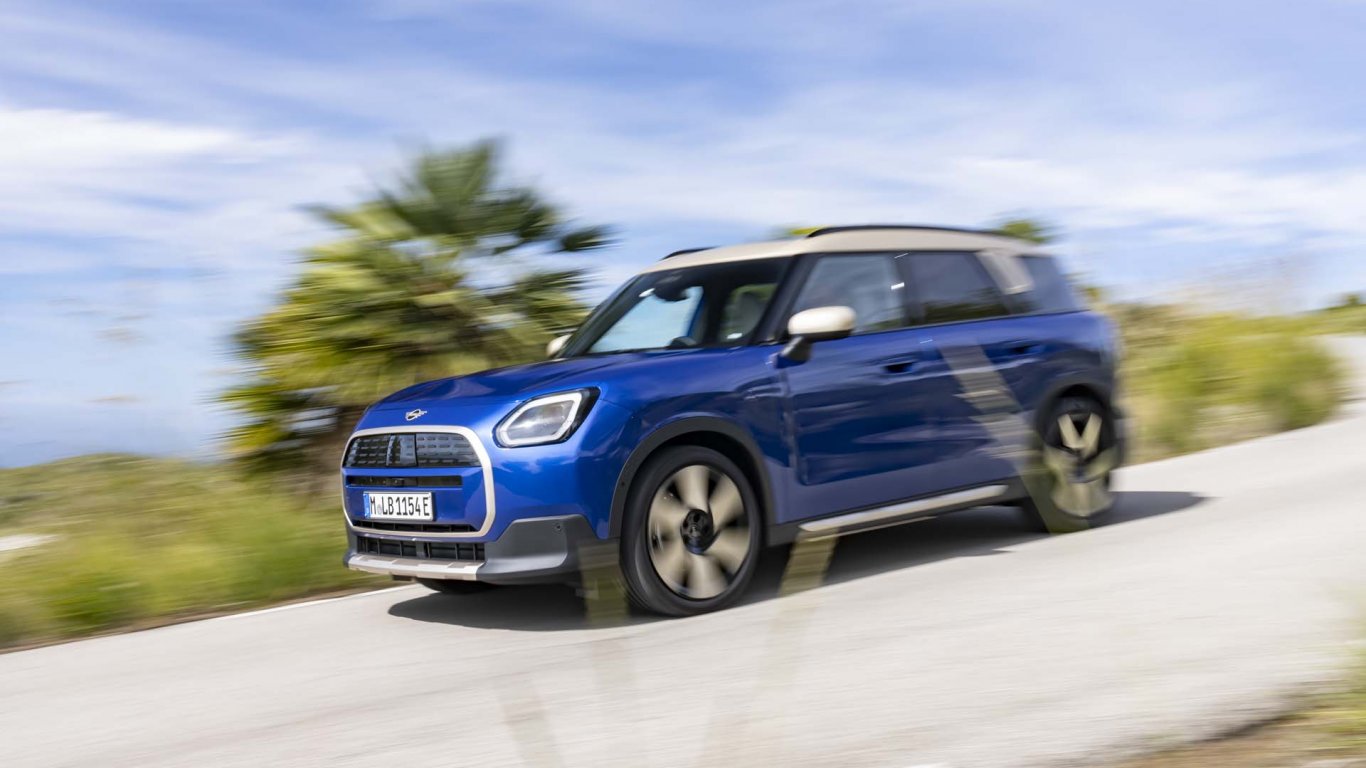 MINI Countryman E получи над 500 км автономен пробег