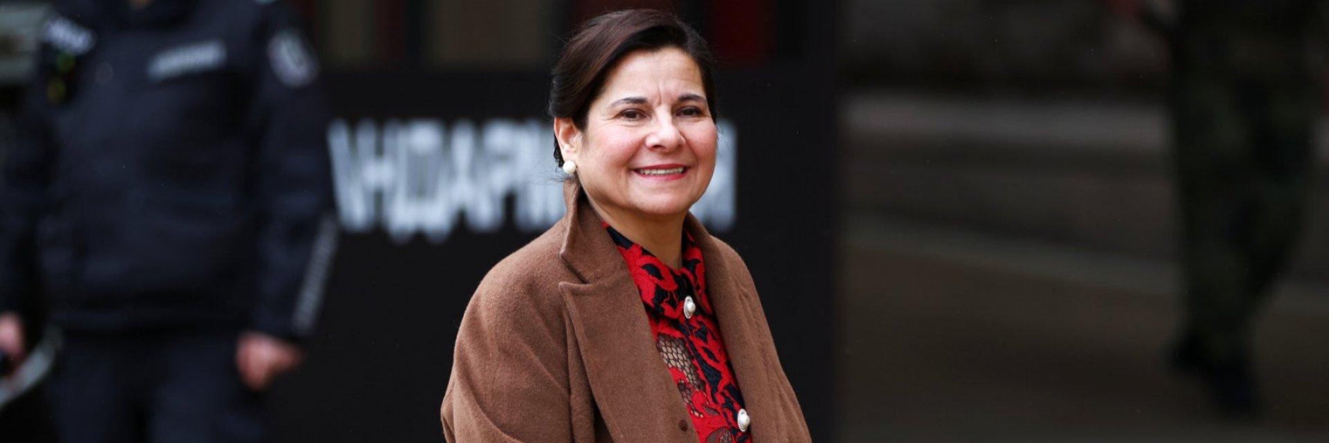 Последният от "домовата книга" каза "да": Йотова избира служебен премиер сред петима