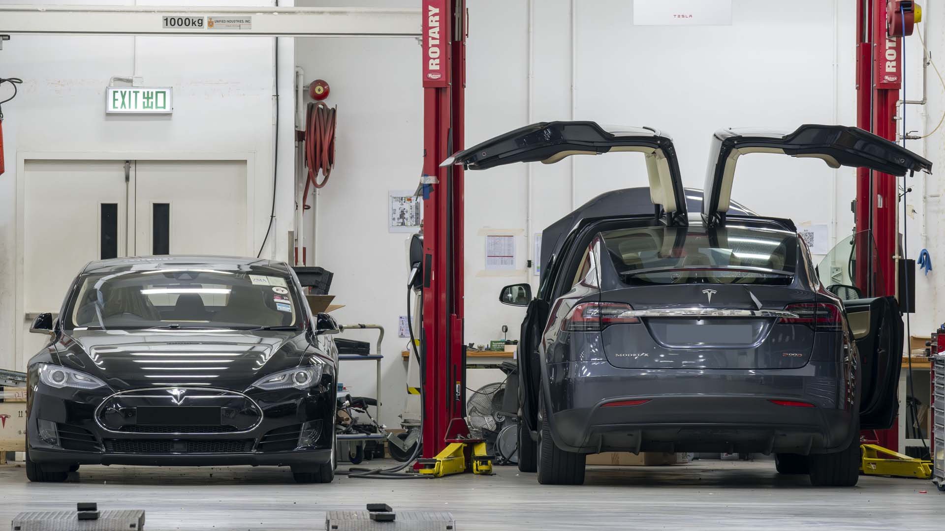 Сервиз на Tesla