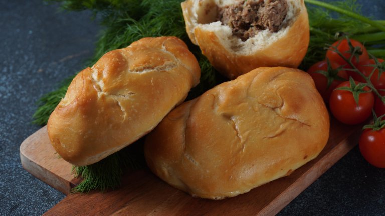 Как да си направим пирожки с плънка от телешки дробчета