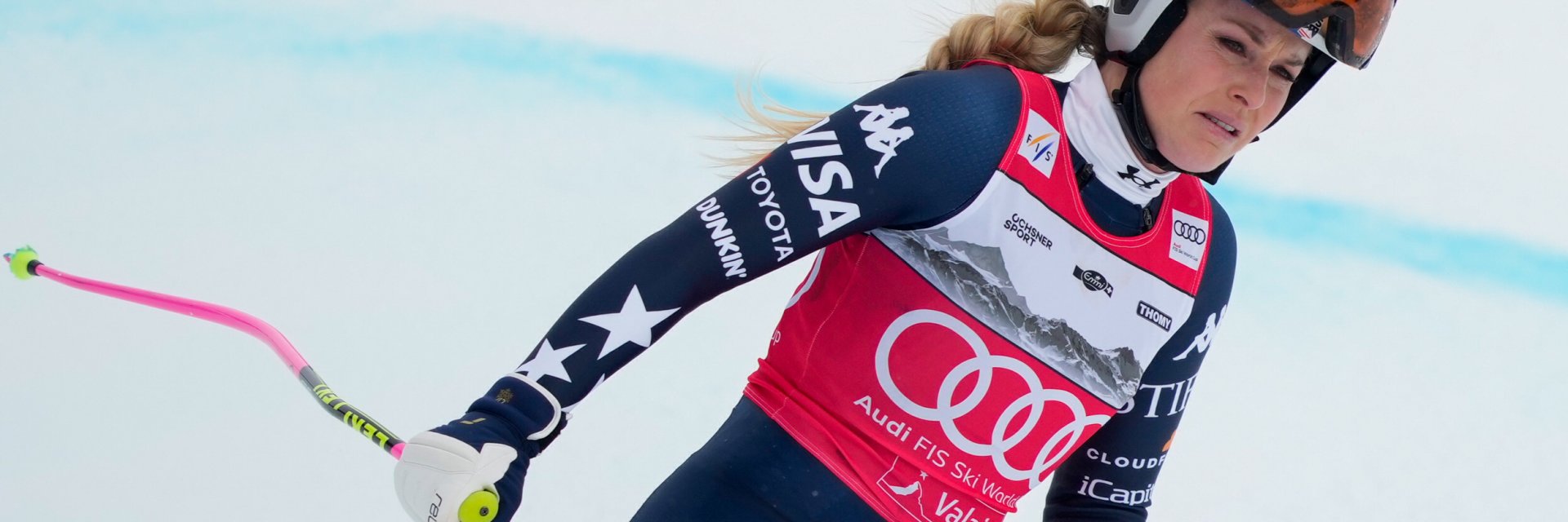 Хеликоптер откара Линдзи Вон в болница след падане в Швейцария (видео)