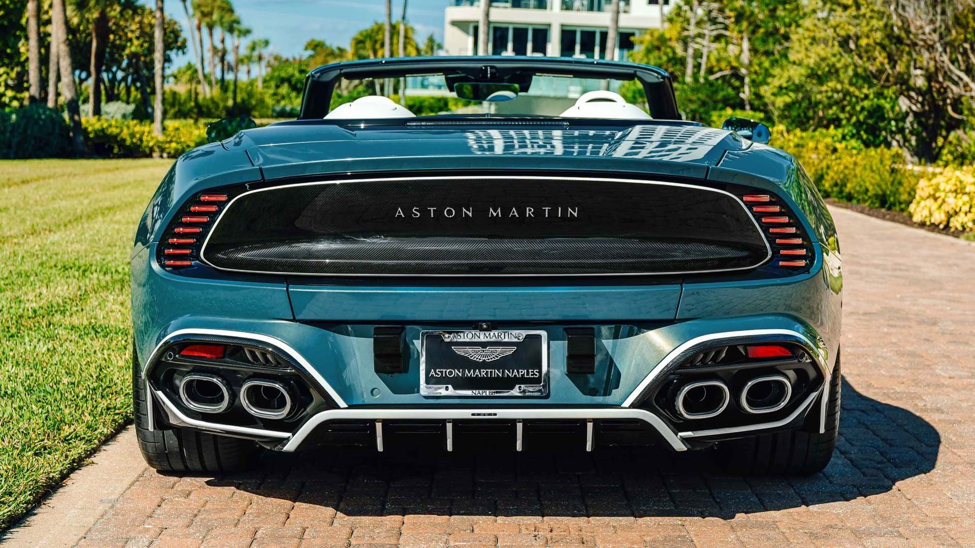 Aston Martin Vanquish Volante Wave Edition 