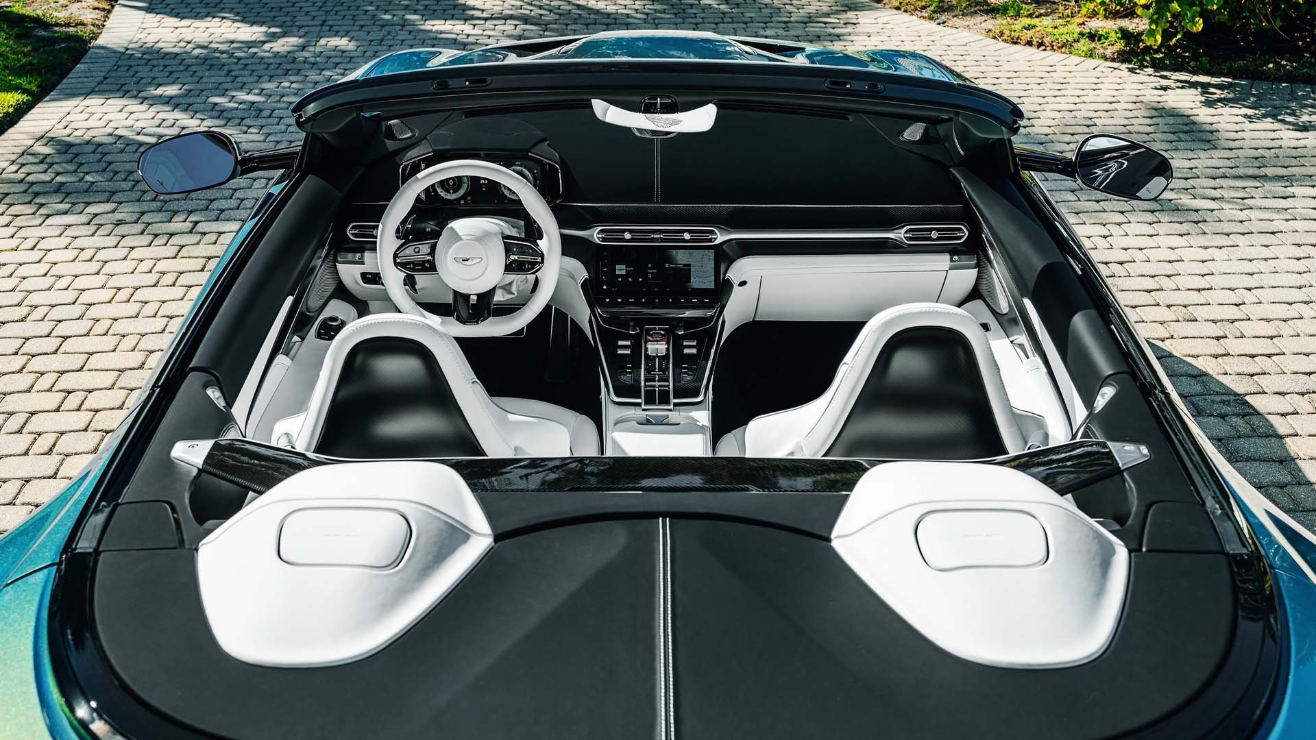 Aston Martin Vanquish Volante Wave Edition 