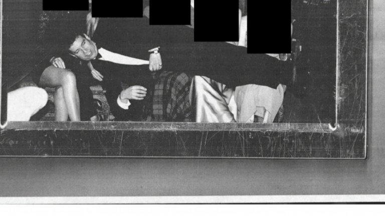 Нови скандални снимки на Андрю Маунтбатън в най-големия пакет от досиетата "Епстийн"