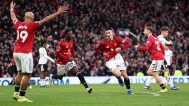 Спираща дъха късна драма продължи възхода на Манчестър Юнйатед