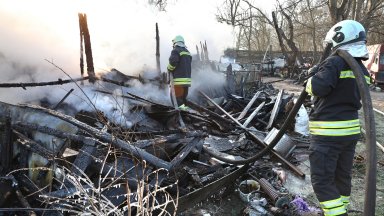 Пожар изпепели заведение за хранене в Шкорпиловци