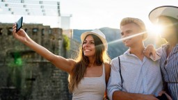 Горещите туристически точки, на които Gen Z е по-вероятно да ви съсипе снимките