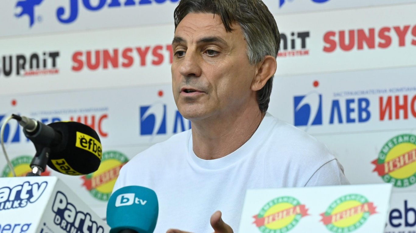 Националният селекционер по свободна борба Валентин Ангелов напуска поста си