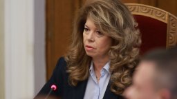 Йотова провежда последни консултации преди да реши кой ще е служебният премиер